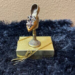 Miniture Sweet Romance Shoe And Stand